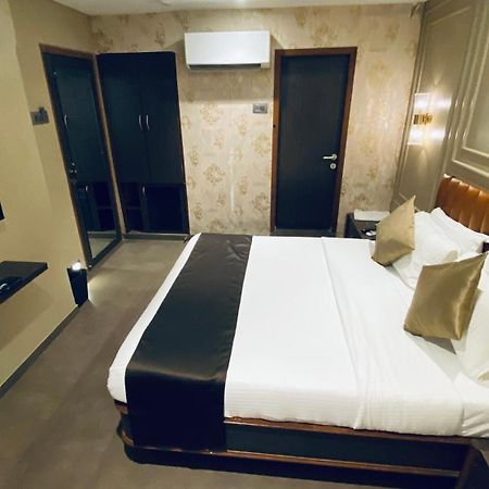 Gulf Hotel Mumbai- The Boutique Hotel Colaba Mumbai Eksteriør bilde