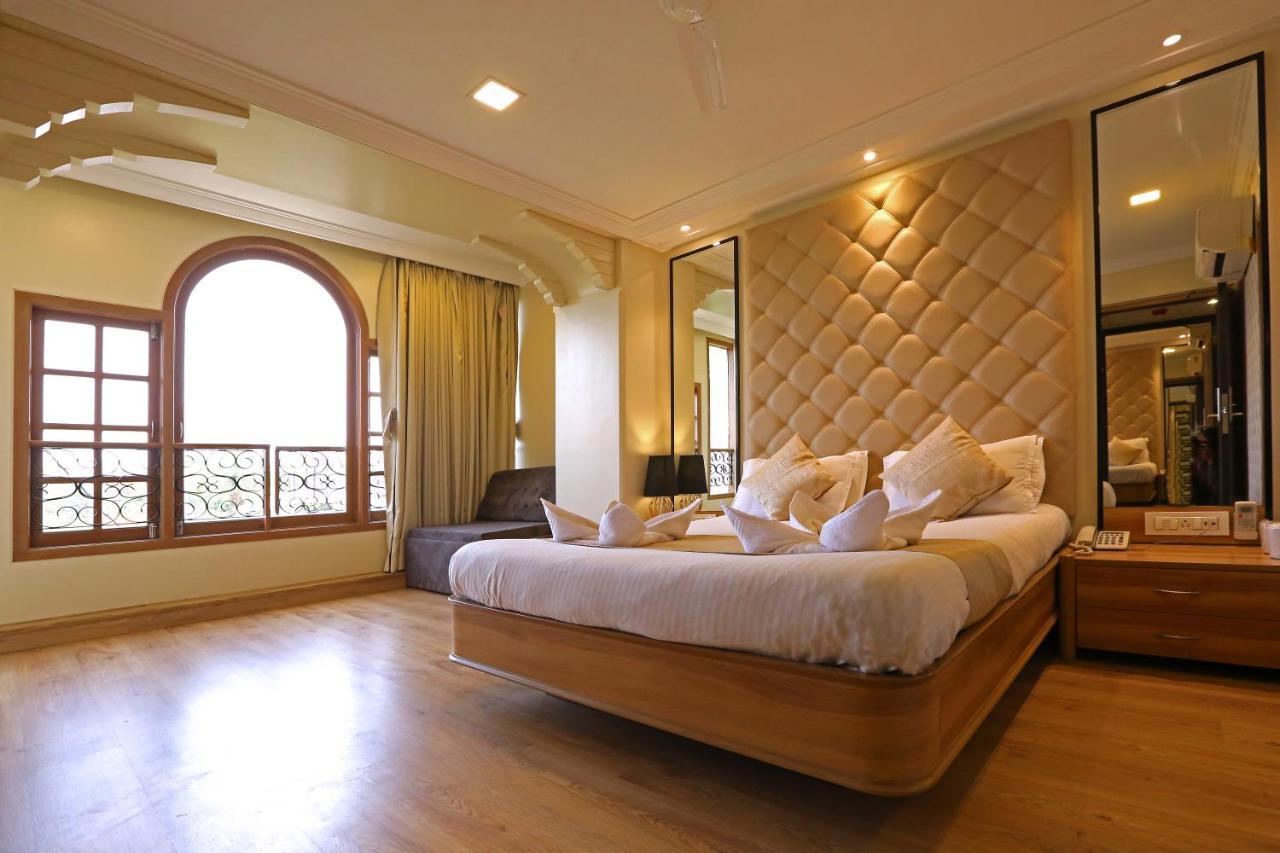 Gulf Hotel Mumbai- The Boutique Hotel Colaba Mumbai Eksteriør bilde