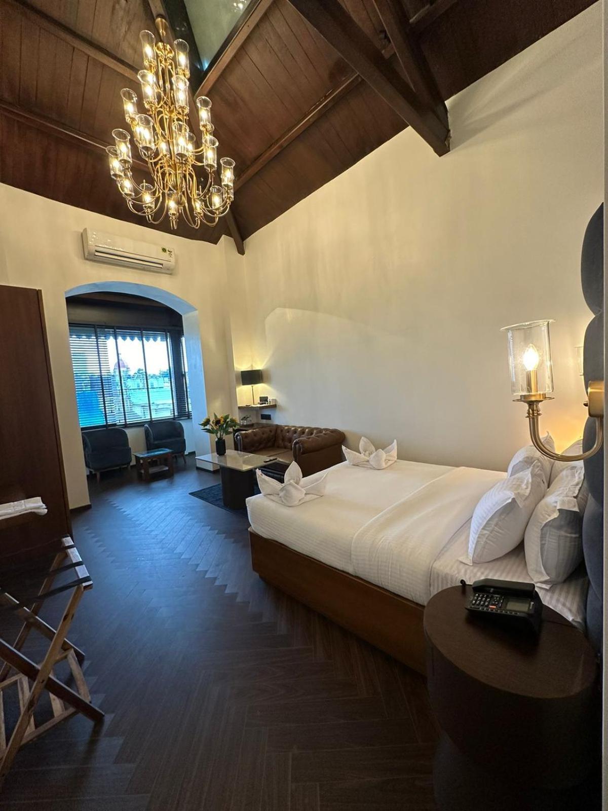 Gulf Hotel Mumbai- The Boutique Hotel Colaba Mumbai Eksteriør bilde