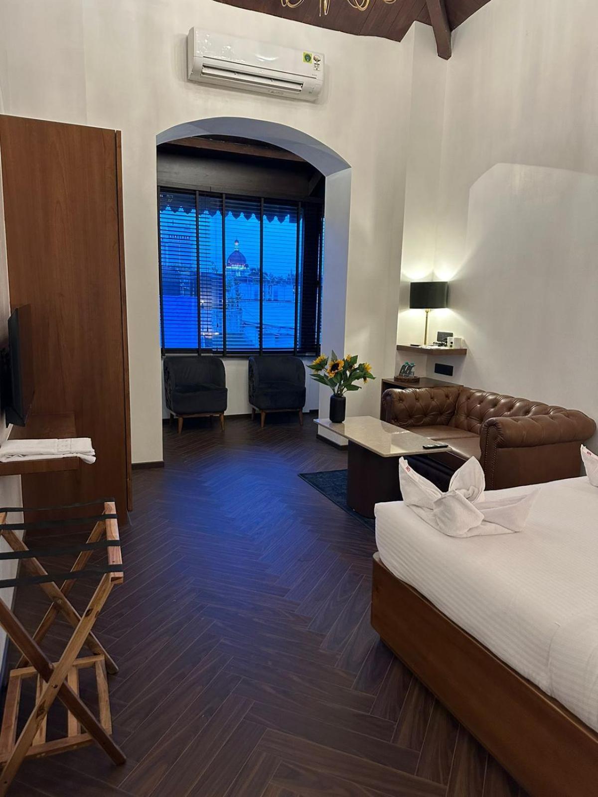 Gulf Hotel Mumbai- The Boutique Hotel Colaba Mumbai Eksteriør bilde