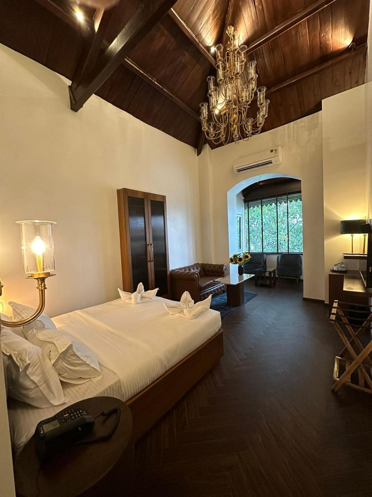 Gulf Hotel Mumbai- The Boutique Hotel Colaba Mumbai Eksteriør bilde