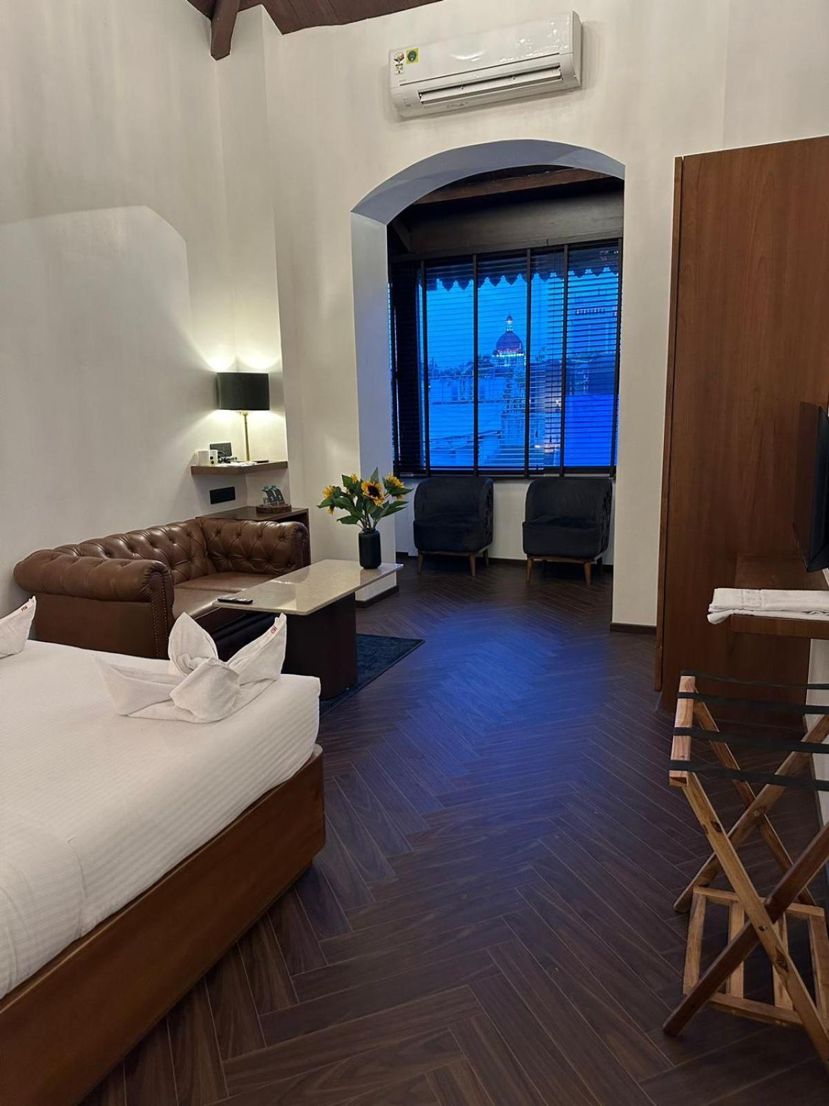 Gulf Hotel Mumbai- The Boutique Hotel Colaba Mumbai Eksteriør bilde