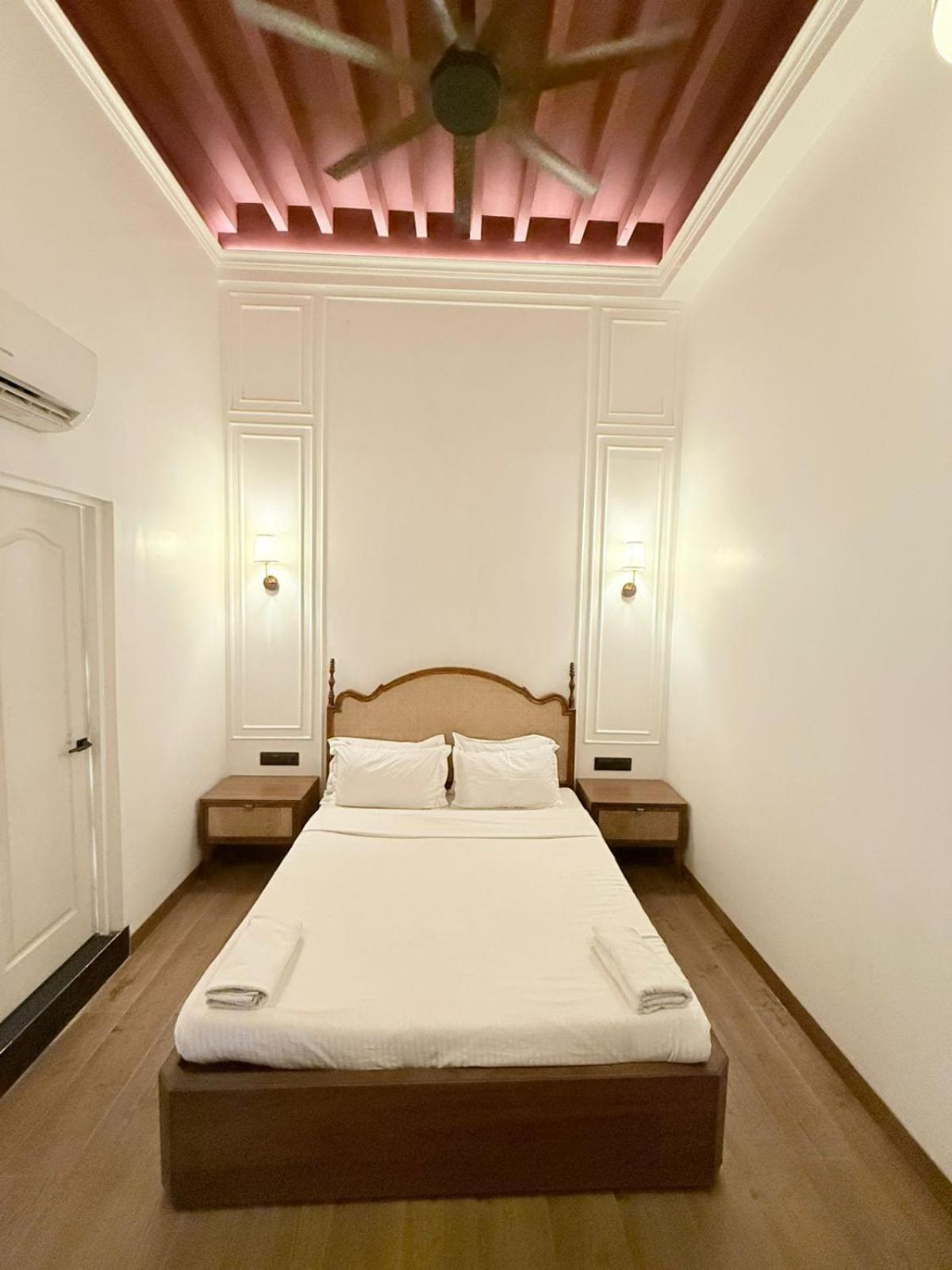 Gulf Hotel Mumbai- The Boutique Hotel Colaba Mumbai Eksteriør bilde