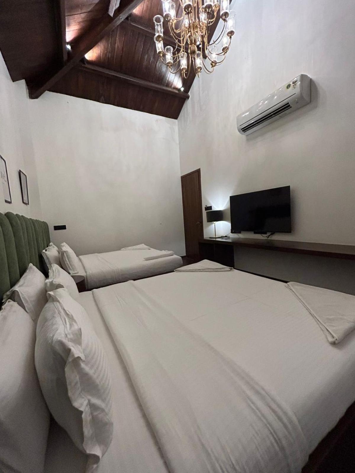 Gulf Hotel Mumbai- The Boutique Hotel Colaba Mumbai Eksteriør bilde