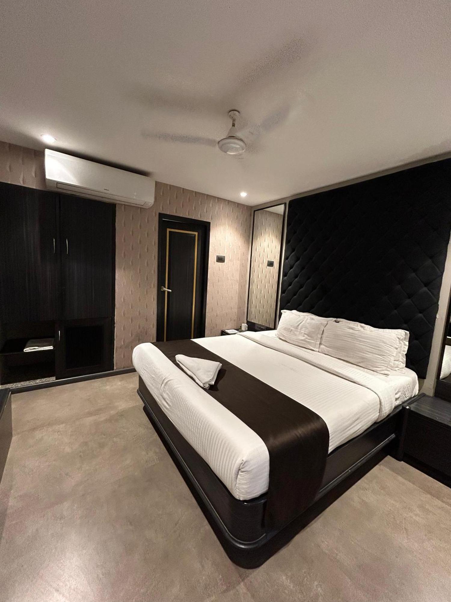 Gulf Hotel Mumbai- The Boutique Hotel Colaba Mumbai Eksteriør bilde