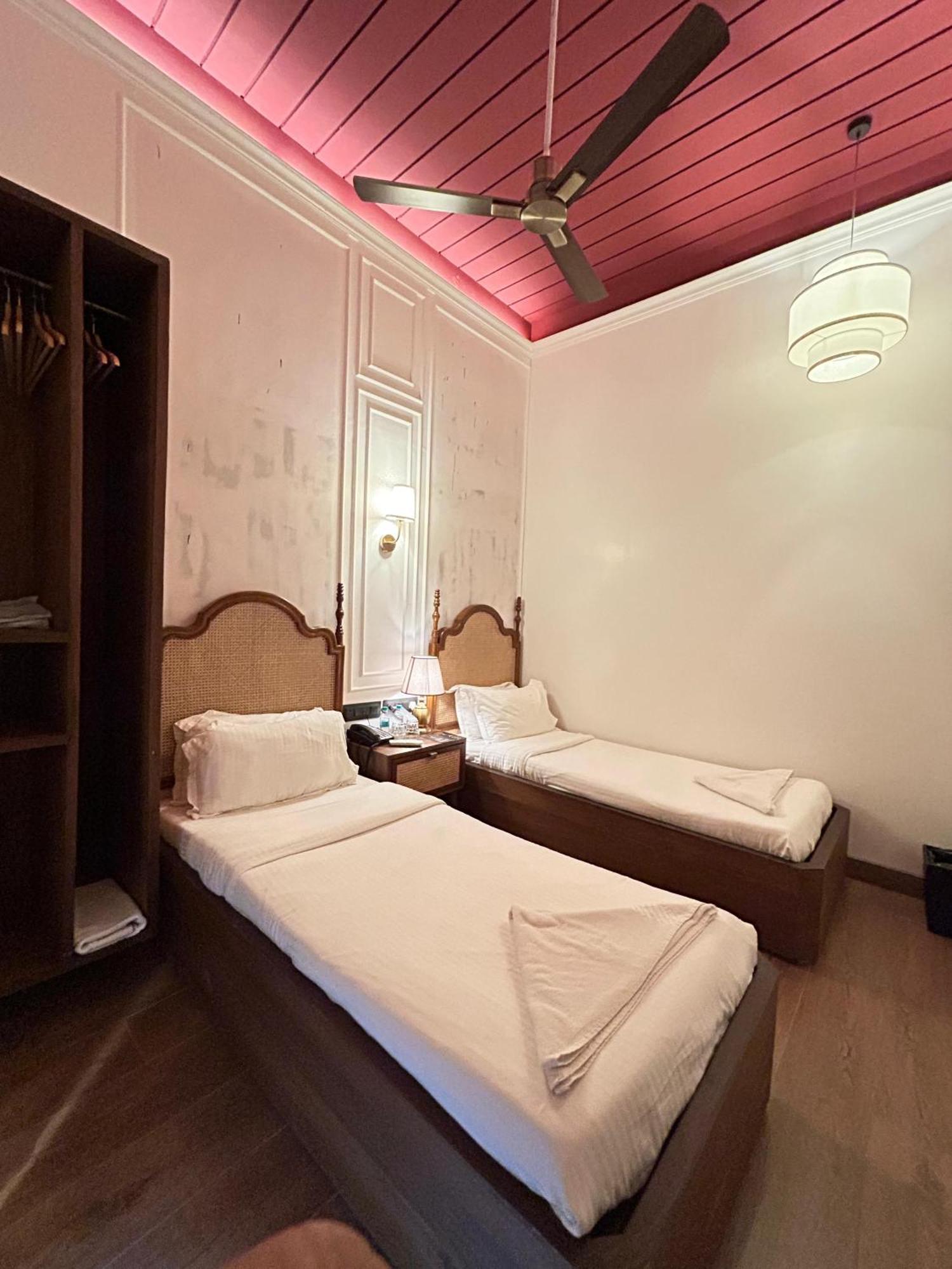 Gulf Hotel Mumbai- The Boutique Hotel Colaba Mumbai Eksteriør bilde